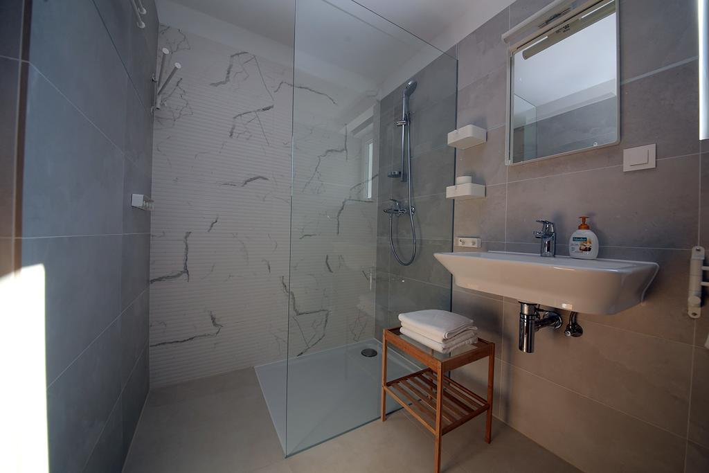Drance 16 Apartments Selce Bagian luar foto
